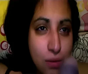 Sexy Indian Girl Gives Blowjob and Drinks Cum
