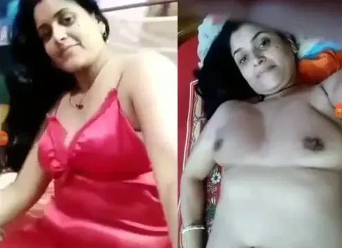 Cheating Indian Wife Showing Fat Nude to Her Lover