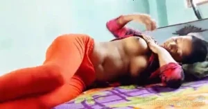 Hindi Porn Video of Desi Girl Rubbing Her Body Parts