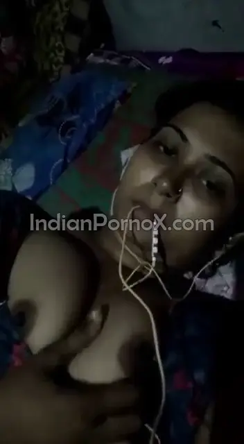 Indian wife showing her boobs on video call