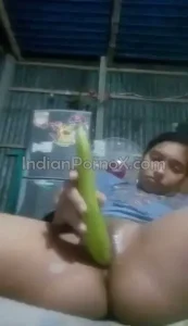 Bengali Village Girlfriend Masturbating with Veggie
