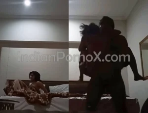 Pakistani Private Secretary sex with boss on office trip
