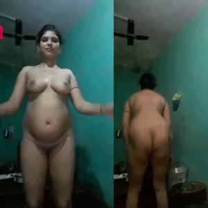 Naked Bhabhi Showing Her Sexy Body