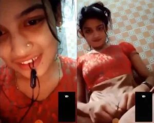 Cute Bangladeshi Girlfriend Showing Nude