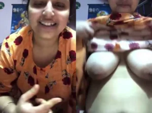 Shy Bhabhi Quickly Shows Her Big Boobs
