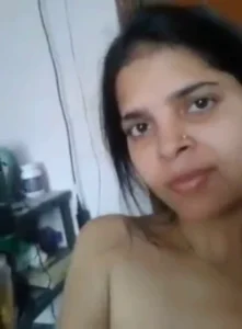 Indian Teen Girl Showing Her Nude to BF