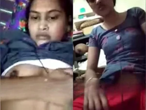 Thuapali Village Girl Showing Naked Boobs and Pussy