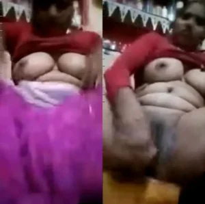 Horny Bhabhi Masturbation by Dildo on WhatsApp Video Call